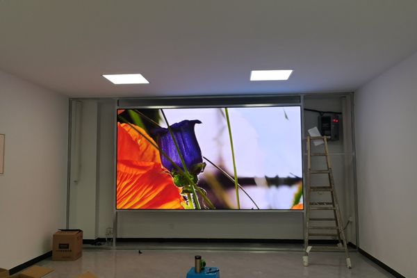 LED透明屏和LED顯示屏的區(qū)別？