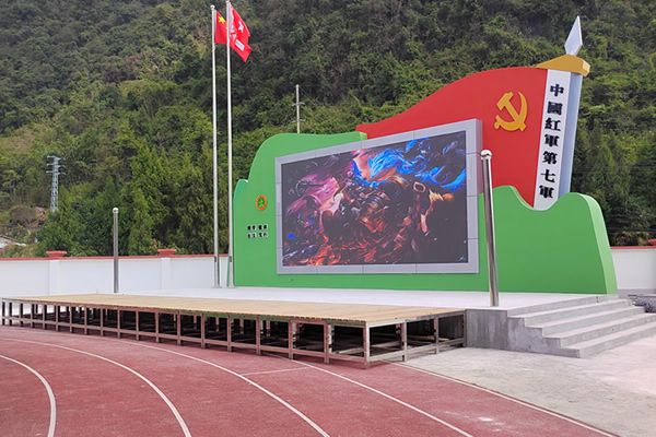 10米寬的舞臺背景墻要做多大的LED顯示屏合適？
